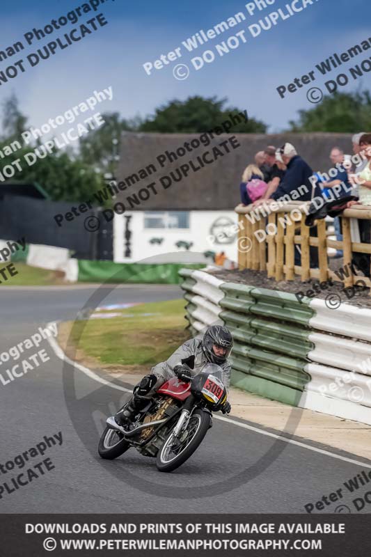 Vintage motorcycle club;eventdigitalimages;mallory park;mallory park trackday photographs;no limits trackdays;peter wileman photography;trackday digital images;trackday photos;vmcc festival 1000 bikes photographs